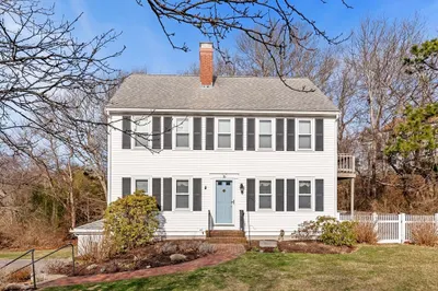 16 Scott Dr 1