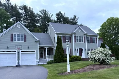 49 Lantern Ln 1