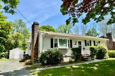 4122 Acushnet Ave 1
