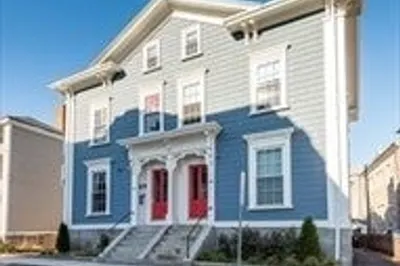 10-12 Lynde St #5
