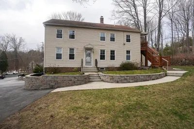 10 School St 1