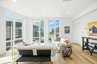 38 Hichborn St #306