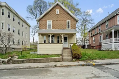 40 Duxbury Rd 1