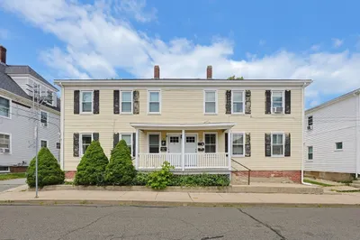 7-9 Savery's Ln 1