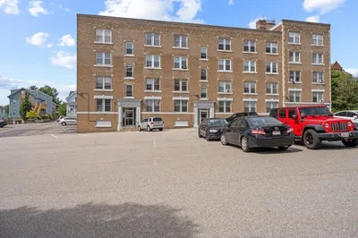 6 Chatham Pl #8 1