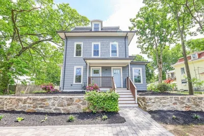 52 Maple St #2