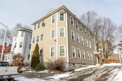 6 Lund St