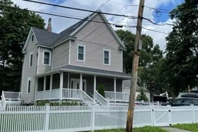 201 Adams St 1