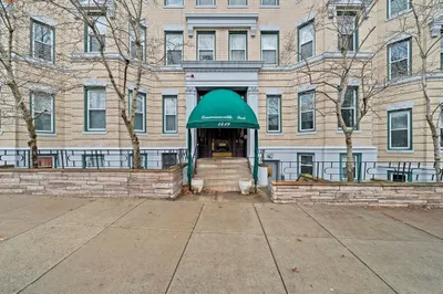 1419 Commonwealth Ave #204