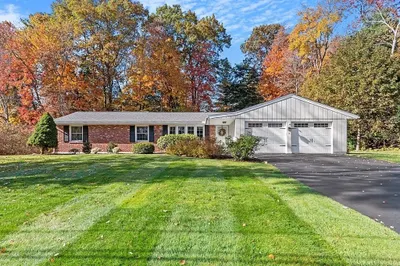 8 Burton Farm Drive 1