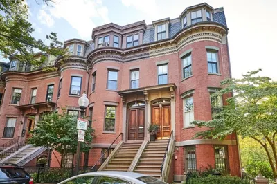 32 Braddock Park #1