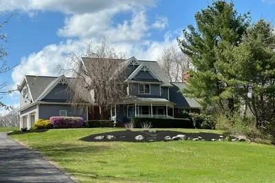 50 Brooks Rd