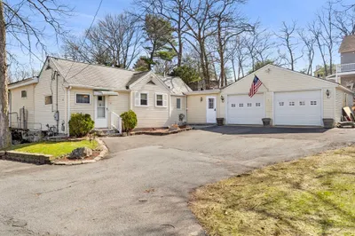 91 Great Woods Road 1
