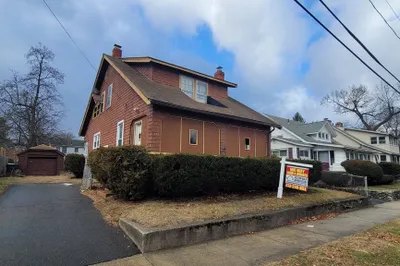 212 Marsden St 1