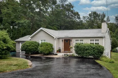 39 Creeper Hill Road 1