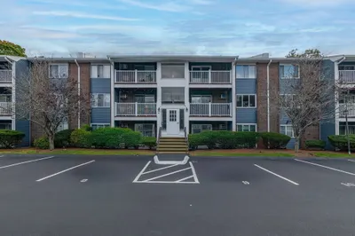 6 Woodcrest Ct #6