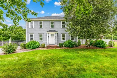 313 Edgewater Dr 1