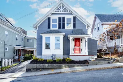 6 Commonwealth Ave 1