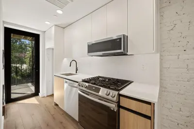 141 N St #2