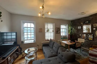 43 Grove St #4