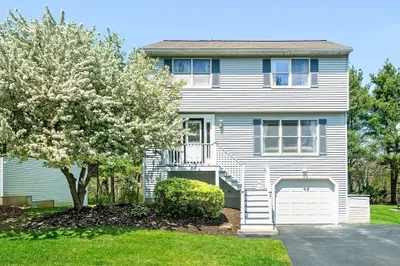 3 Juniper Ln #3 1