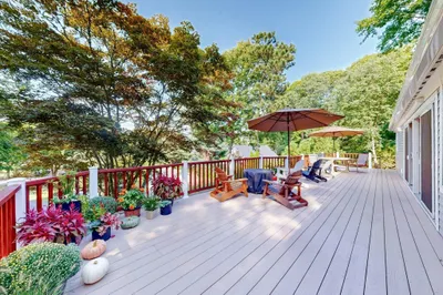 401 Barlows Landing Rd 1