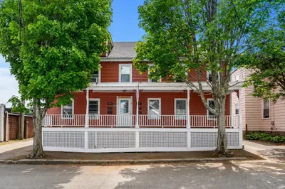 21 Hawkes St #5