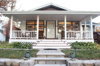 60 Shore Rd 1