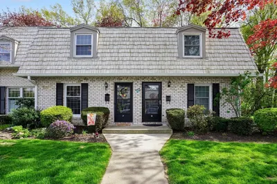 7 Plantation Dr #7 1