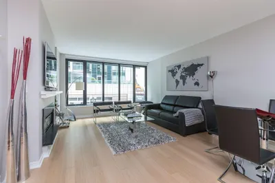 580 Washington #211