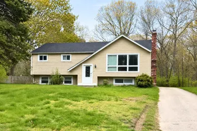30 Fresh Pond Cir 1