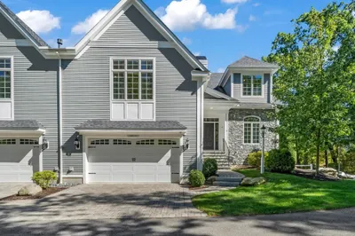10 Robert Dr #10 1