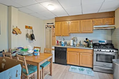 852 Huntington Ave #2