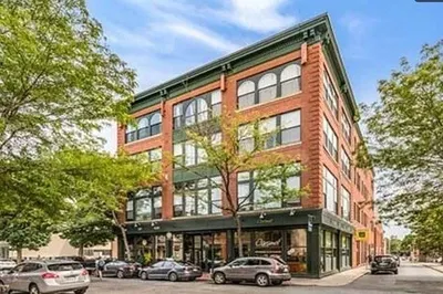 281 Essex St #301 1