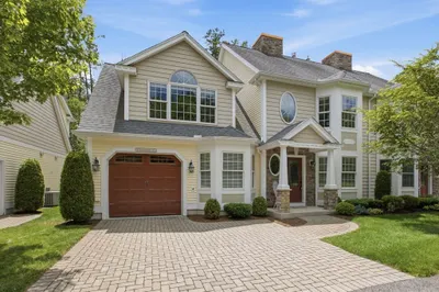 25 Buckingham Rd #25 1