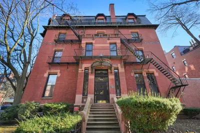 164 Marlborough St #3B 1