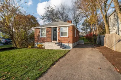 5 Bay State Ave