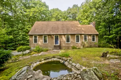 323 Bennett Rd 1