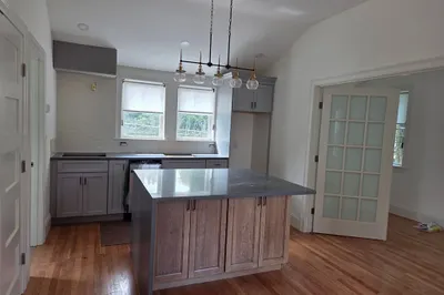 6 Lowell Ave #3 1