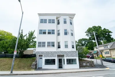 341 Hamilton St #B