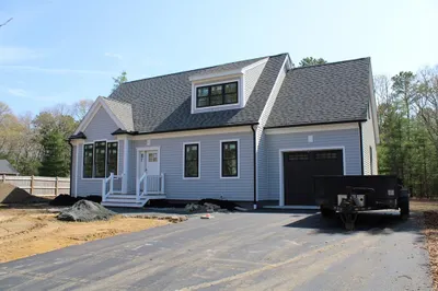 33 Elain Ave 1