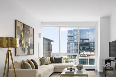 150 Seaport Blvd #20G