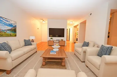 25r Rockland St #6 1