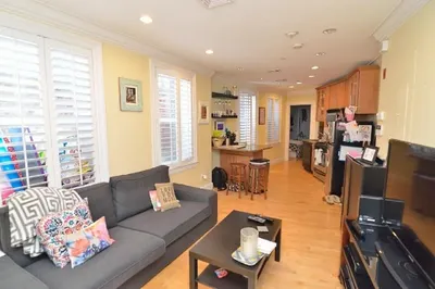 101 Prince St #6 1