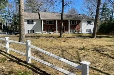 129 Leonard St #24