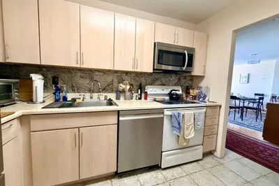 60 Longwood Ave #605