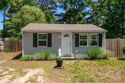 41 Plymouth Ave