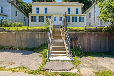 5-7 Oak St 1