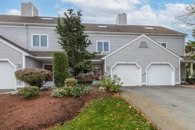 9 Carriage Hill Lane #2605