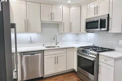 19 Chelsea St #1